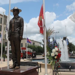 Bronze memorial statue of a bronze policeman