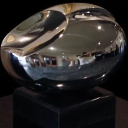 silver-sculpture-egg
